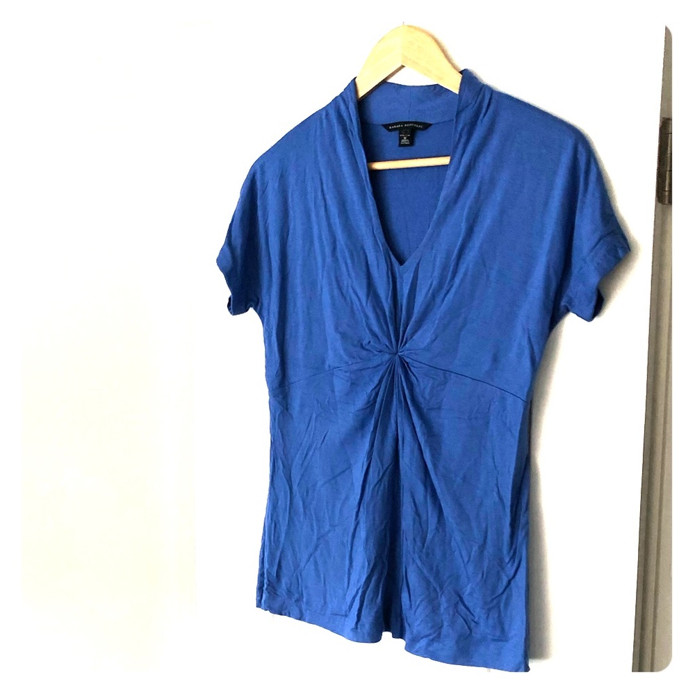 NWOT beautiful and comfy blue Banana Republic top
